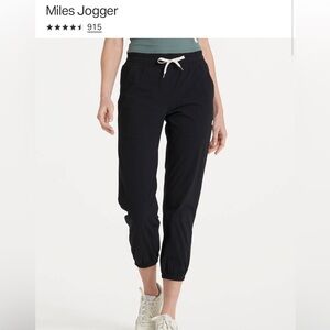 Vuori black Miles Joggers
